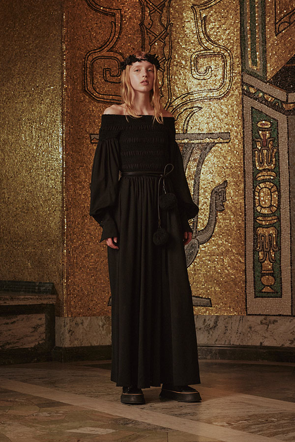 The New 2024 Resort Collection Septem Flores Max Mara